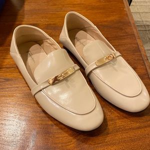 Tan classic loafer